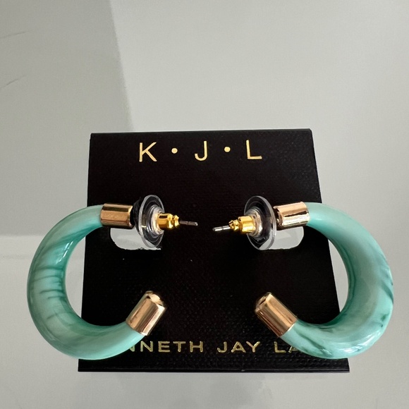 KENNETH JAY LANE Mint Marbled Resin Hoop Earrings - Picture 1 of 8